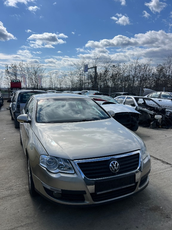 Macara geam dreapta spate Volkswagen Passat B6 200