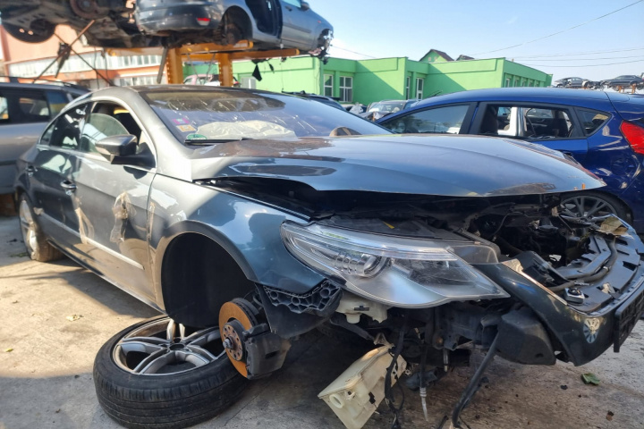 Macara geam dreapta spate Volkswagen Pas