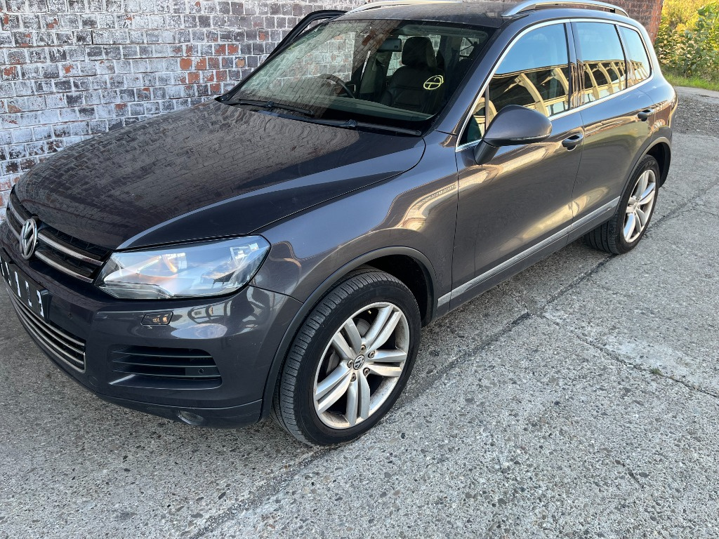 Macara geam dreapta spate Volkswagen Tou