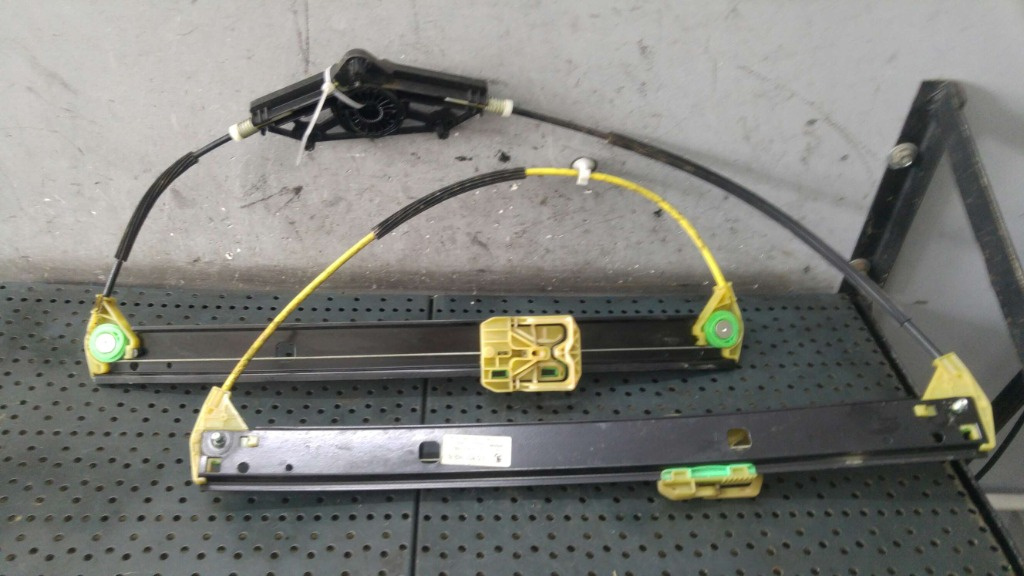 Macara geam electric dreapta fata skoda 