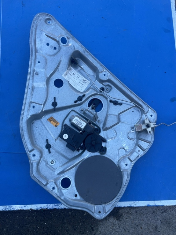 Macara geam - Electric, Parte montare: Stânga spate - Volkswagen Polo 4 generation [2001 - 2005] Hatchback 5-doors 1.4 TDI MT (75 hp)