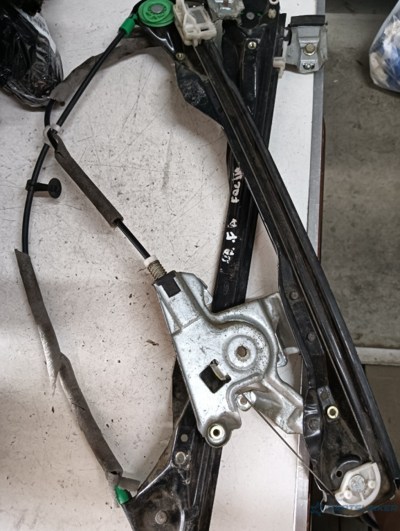 Macara geam electric stanga fata FORD FOCUS Hatchback (DAW, DBW) [ 1998 - 2007 ]