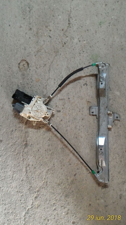 Macara geam electric usa stanga fata Peugeot 407 cod : 9644893580 , 1137328125