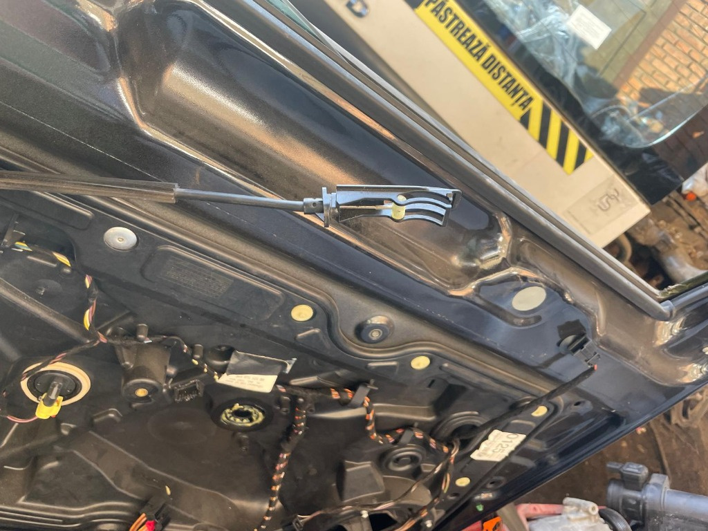 Macara geam electric usa stanga fata Vw Golf 6