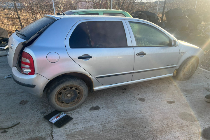 Macara geam fata dreapta electrica Skoda Fabia 6Y [1999 - 2004] Hatchback 5-usi 1.4 MT (60 hp) volan stanga