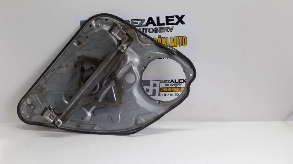 Macara geam manuala Ford Focus 2 spate dreapta
