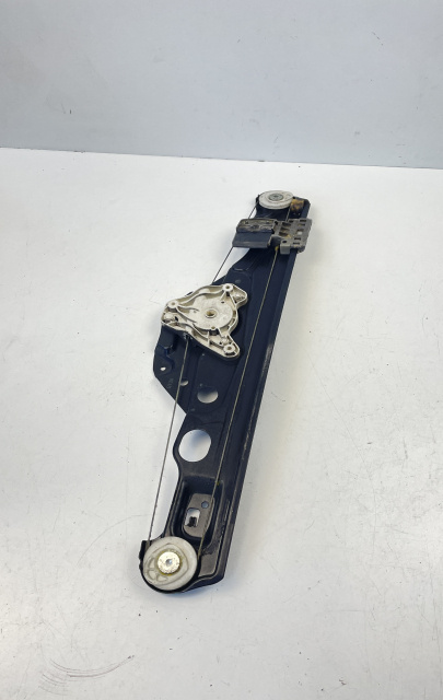 Macara geam spate dreapta electrica A2117300246 Mercedes-Benz E-Class W211/S211 [2002 - 2006] Sedan 4-usi E 220 CDI 5G-Tronic (150 hp)