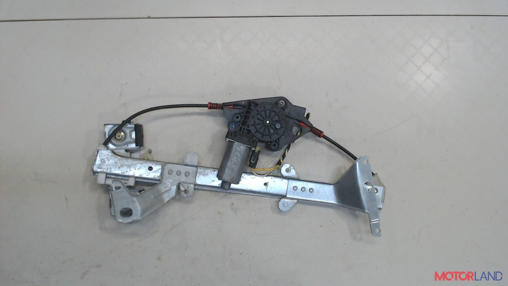 Macara geam spate Ford Fiesta 2003 1.2 Benzina Cod motor M7JA\M7JB 70CP/51 KW
