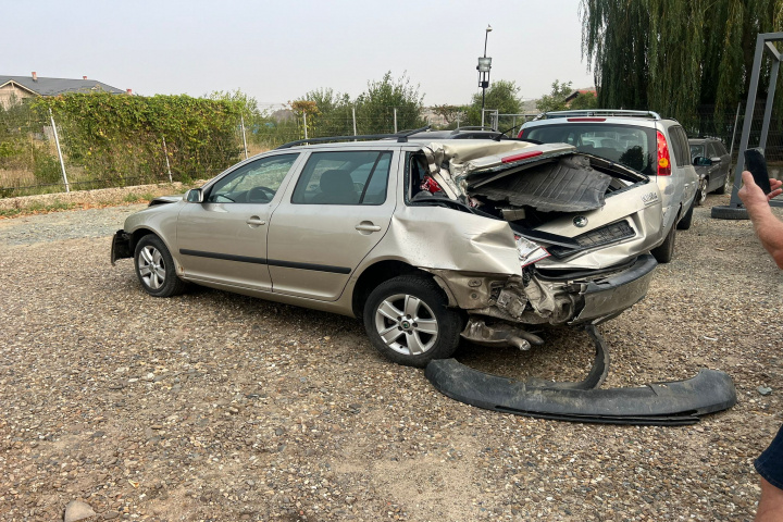 Macara geam spate stanga manuala Skoda Octavia 2 [2004 - 2008] Combi wagon 5-usi 2.0 TDI MT (140 hp) volan stanga ⭐⭐⭐⭐⭐ BKD