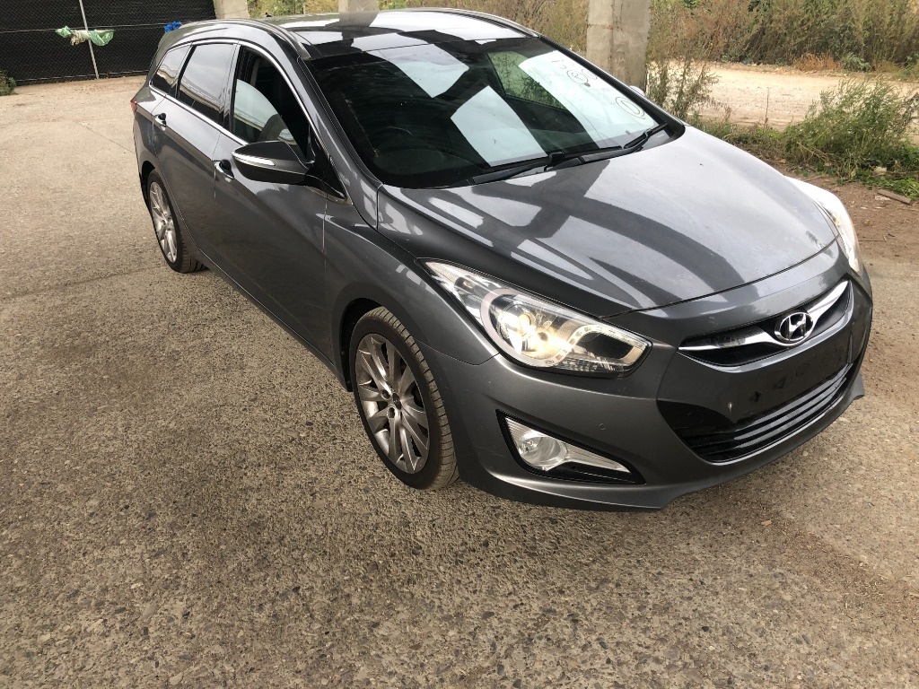 Macara geam stanga fata Hyundai i40 2012 combi 17 crdi