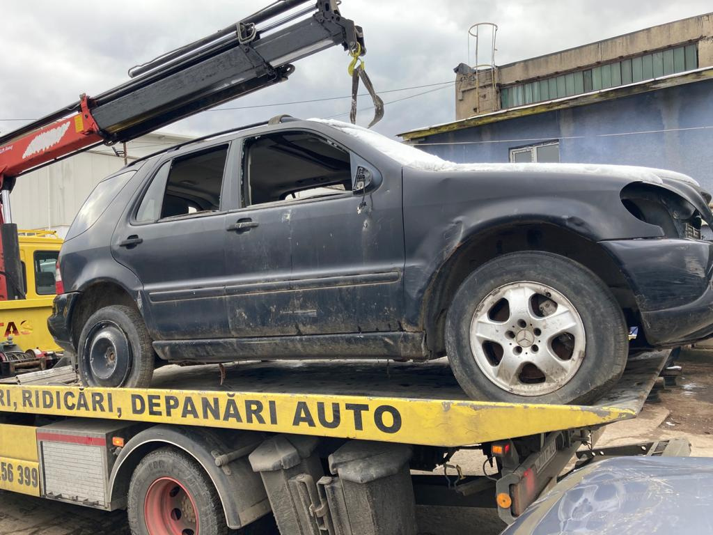 Macara geam stanga fata Mercedes M-Class W163 2005 SUV 2.7 CDI