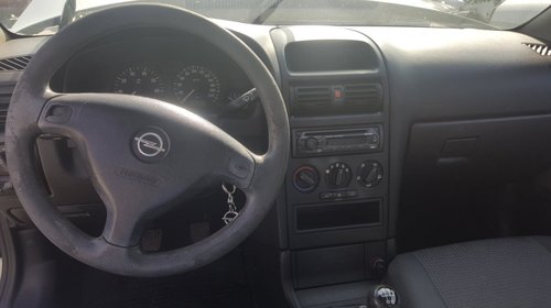 Macara geam stanga fata Opel Astra G 200