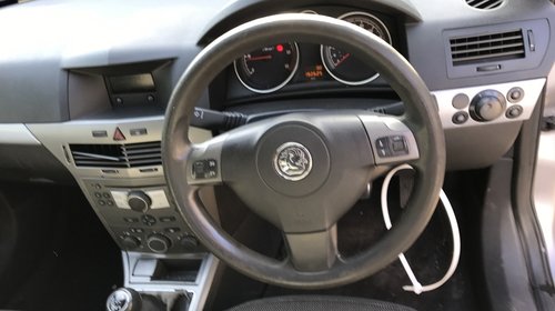 Macara geam stanga fata Opel Astra H 200