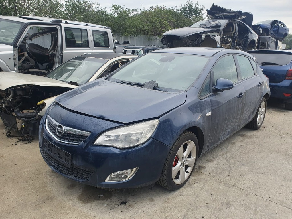 Macara geam stanga fata Opel Astra J 2011 hatchback 1.3 cdti