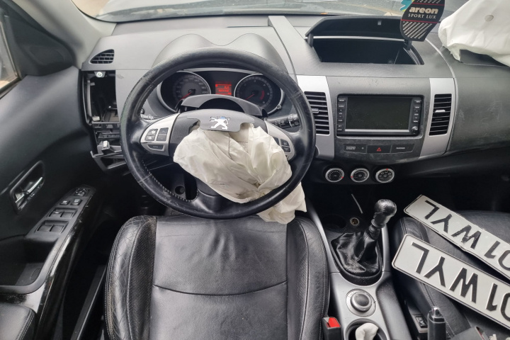 Macara geam stanga fata Peugeot 4007 200