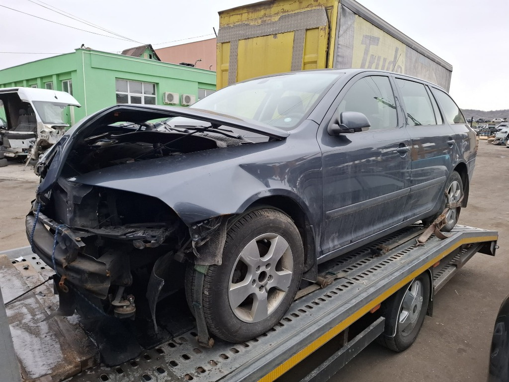 Macara geam stanga fata Skoda Octavia 2 