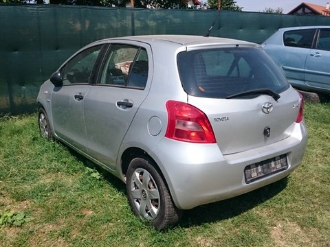 Macara geam stanga fata Toyota Yaris 2007 hatchback 1.4 D4D