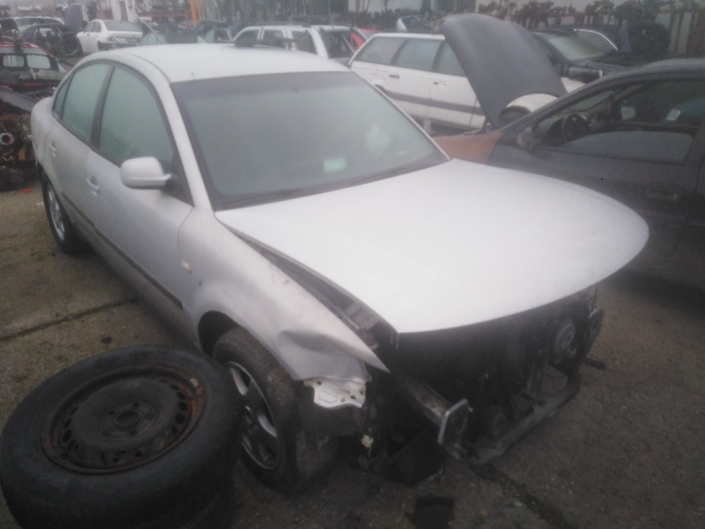 Macara geam stanga fata Volkswagen Passa