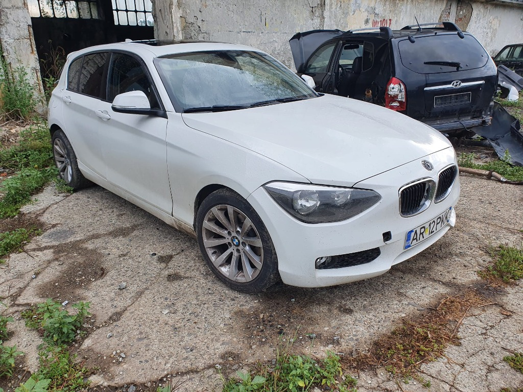 Macara geam stanga spate BMW F20 2011 hatchback 2.