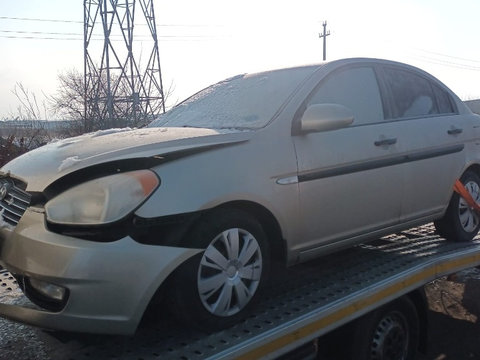 Macara geam stanga spate Hyundai Accent 2007 limuzina 1400