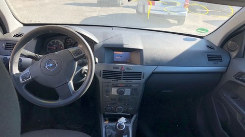 Macara geam stanga spate Opel Astra H 20