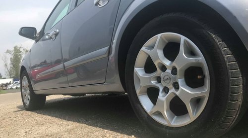 Macara geam stanga spate Opel Astra H 20