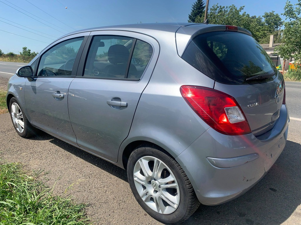Macara geam stanga spate Opel Corsa D 20