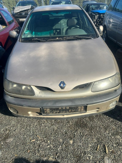 Macara geam stanga spate Renault Laguna 2000 HATCH