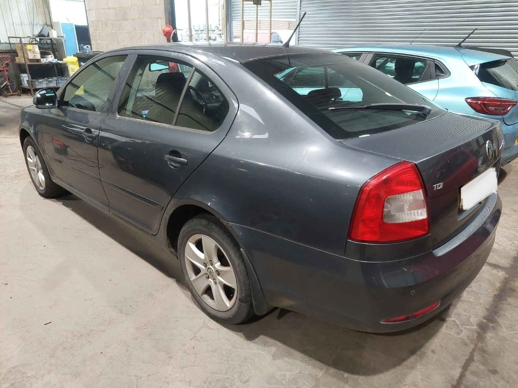 Macara geam stanga spate Skoda Octavia 2 2011 SEDAN 1.6 TDI