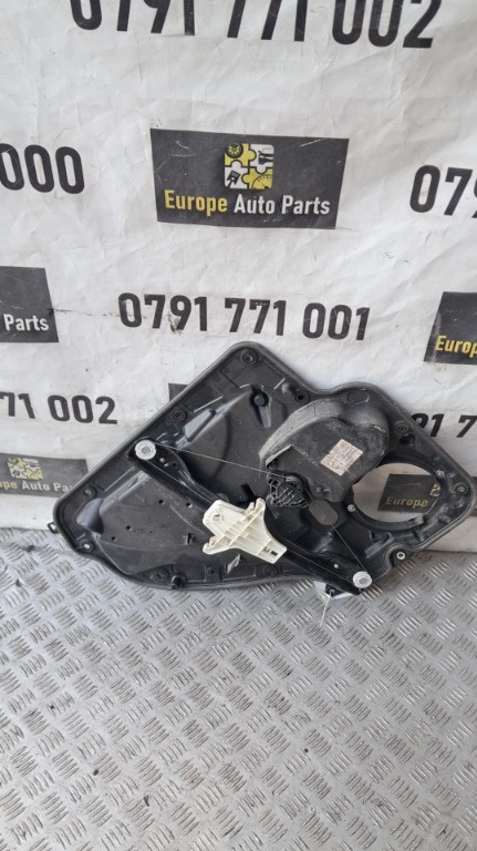 Macara geam usa dreapta spate Vw Golf 6 hatchback an 2010 cod 5K4839730H