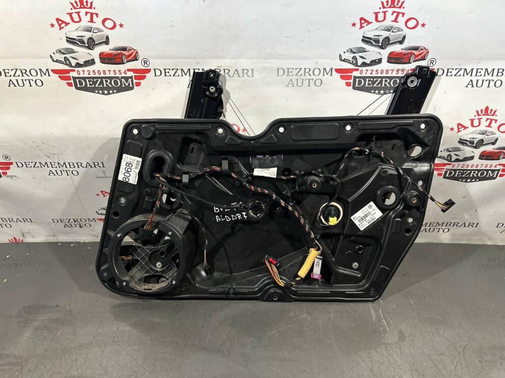 Macara geam usa fata dreapta 5K1837730T VW Golf VI