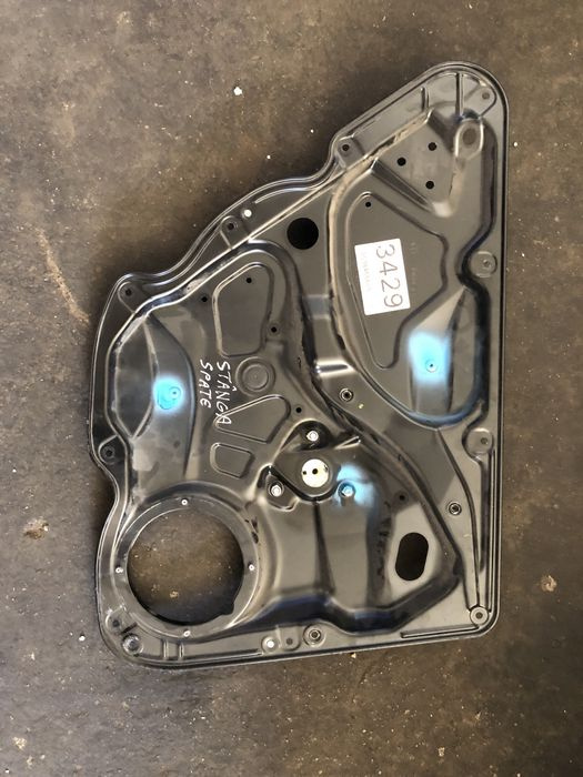 Macara geam usa stanga spate break Vw Passat B6