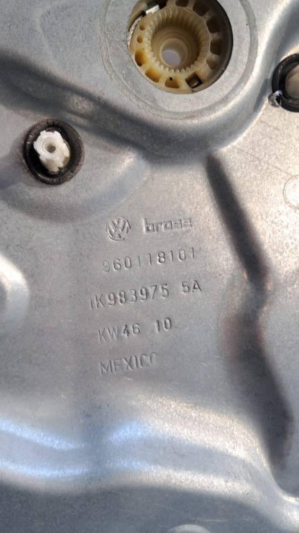 Macara geam usa stanga spate Vw Golf 6 c
