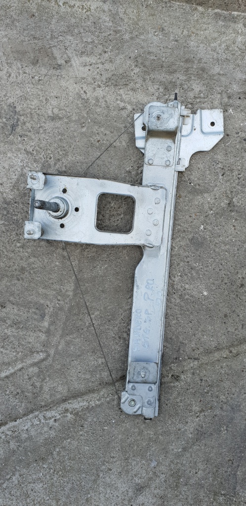 Macara manuală Dacia Sandero, stanga spate