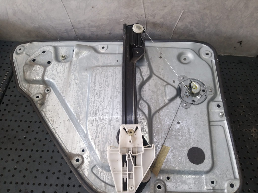 Macara manuala dreapta spate skoda fabia 1 6y 6y0839756b