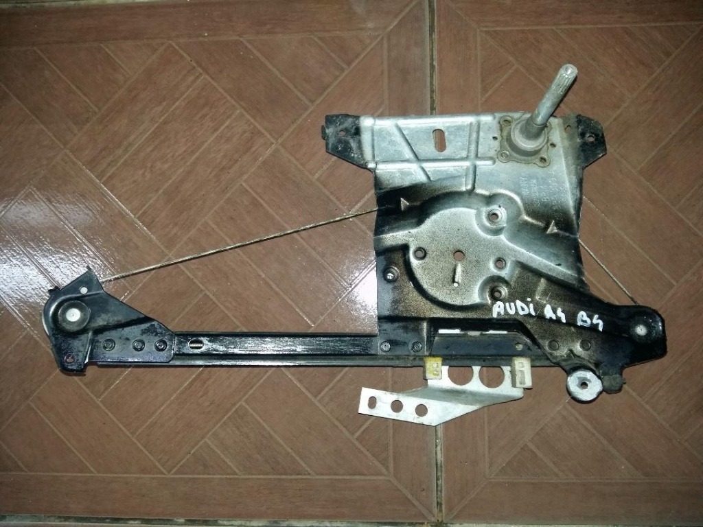 Macara manuala geam stanga spate AUDI A4 B5 1995 1996 1997 1998 1999 2000 2001COD 8D0839399A
