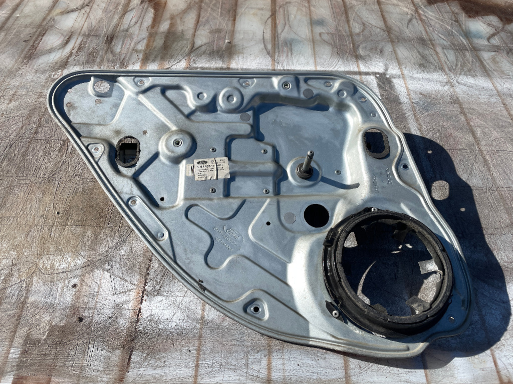 Macara manuala geam stanga spate Ford Focus 2 Facelift 1.6 TDCI 74 kW 100 CP Euro 4 2009 - Cod 4M51A045H23