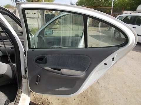 MACARA MANUALA SPATE STANGA - DREAPTA RENAULT MEGANE I AN FABRICATIE 2000