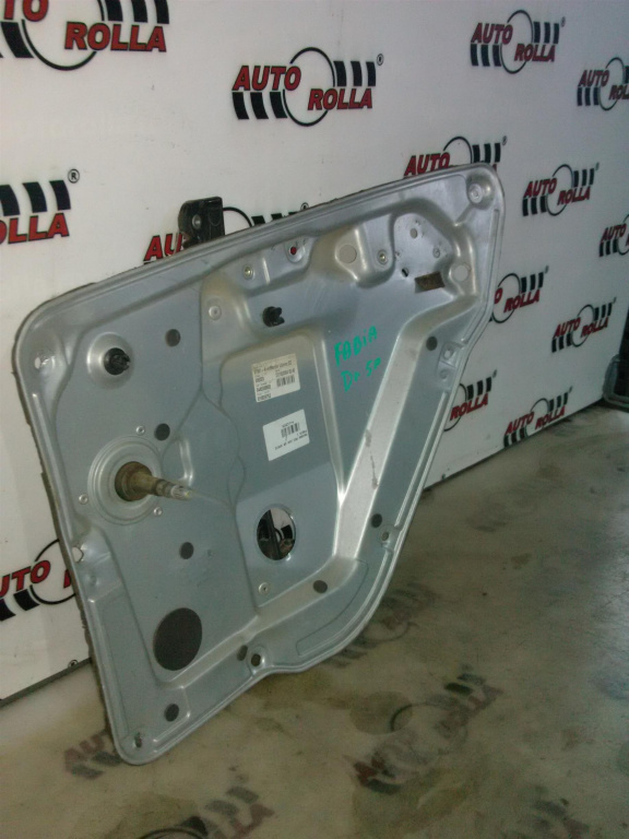Macara mecanica usa dreapta spate Skoda Fabia.