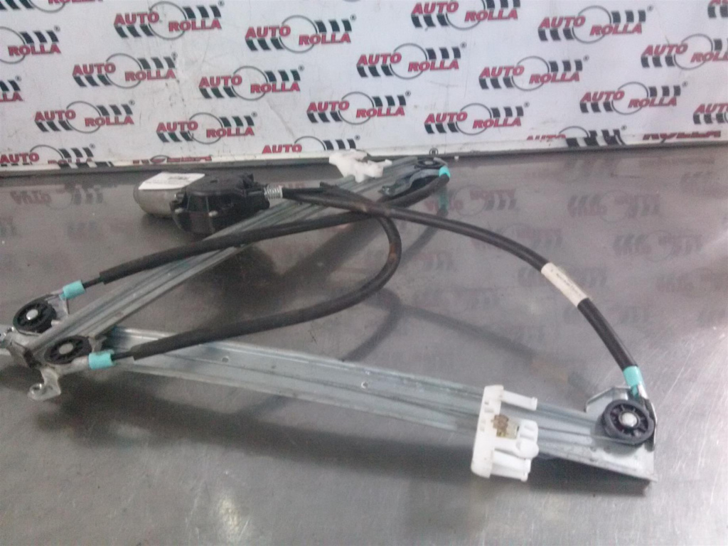 Macara+motoras stanga fata Renault Megane II 1.9 an 2003.
