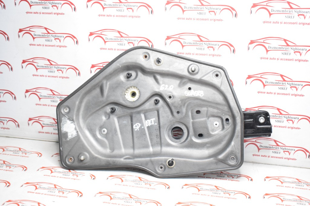 Macara spate dreapta Skoda Superb 2 2013 combi 620