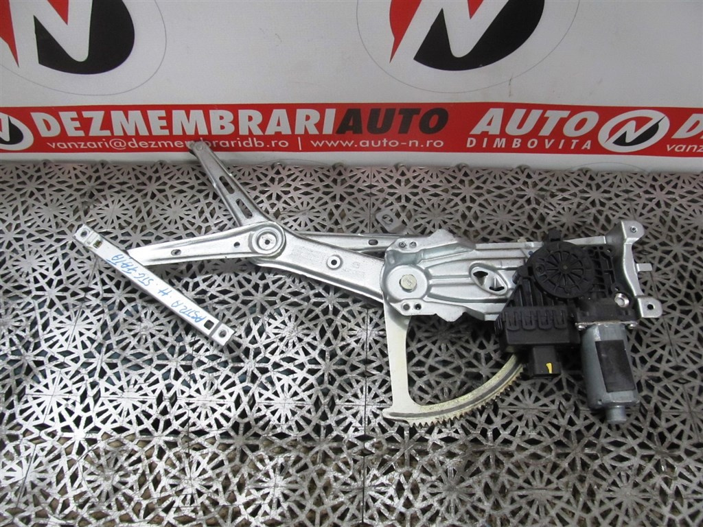 MACARA STANGA FATA ELECTRICA OPEL ASTRA H 2007 OEM:13100417.