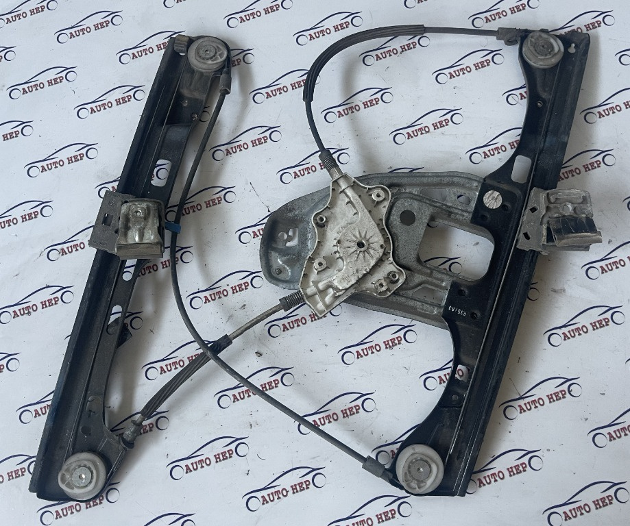 Macara stanga fata Mercedes C-Class W203 A2037202946 A203 720 29 46