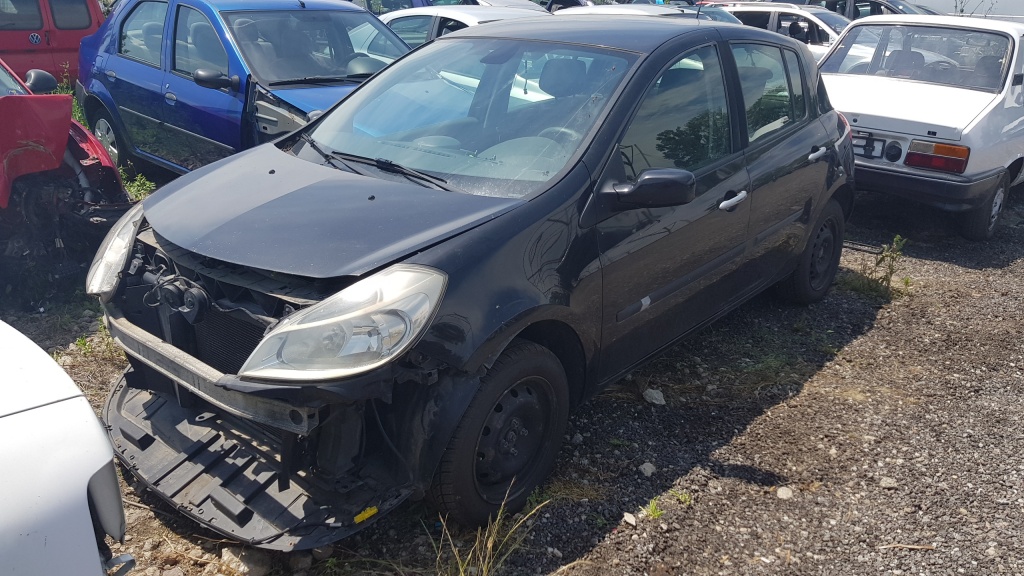 Macara stanga fata Renault Clio 3 2007