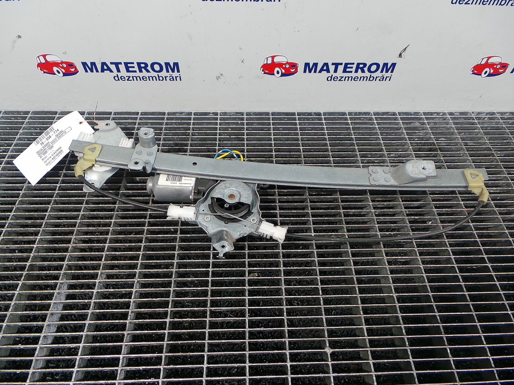 MACARA USA SPATE DREAPTA NISSAN NAVARA NAVARA - - (2005 2010)