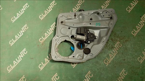 Macara Usa Spate Dreapta VW GOLF IV (1J1) 1.6 16V AZD