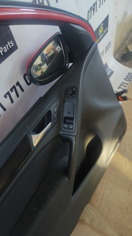 Macara usa stanga fata Vw Golf 6 1.6 TDI hatchback cod motor CAY an de fabricatie 2010