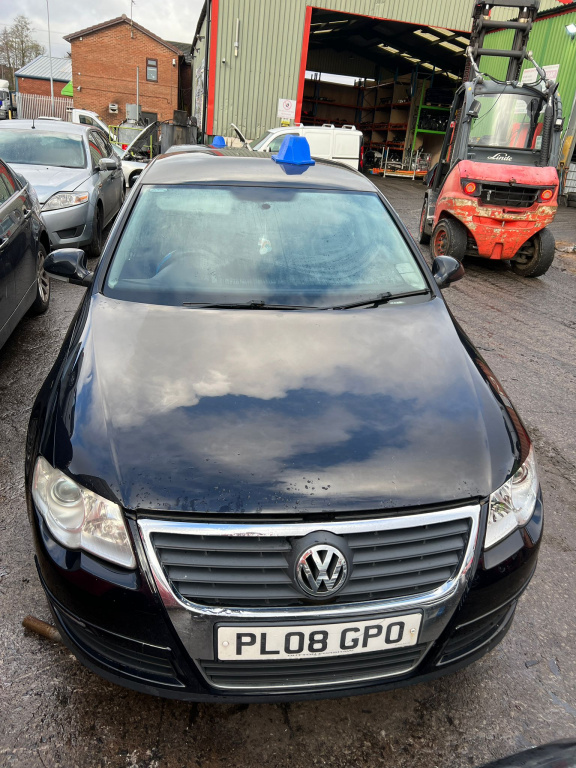 MACARA USA STANGA FATA VW PASSAT B6 2008 NEGRU LC9X SEDAN (id: 698)