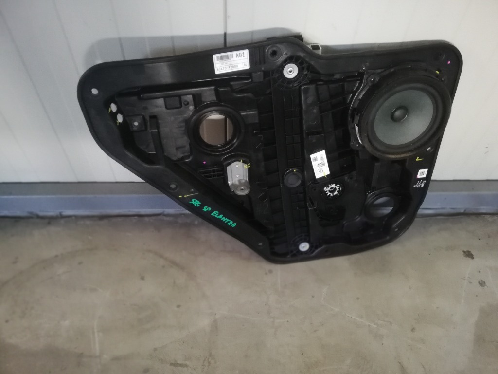 Macara usa stanga spate Hyundai Elantra AD Facelift Sedan an 2019 2020 2021 cod 83470-F2000