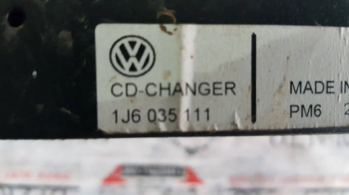Magazie CD-uri VW Golf IV cod piesa : 1J